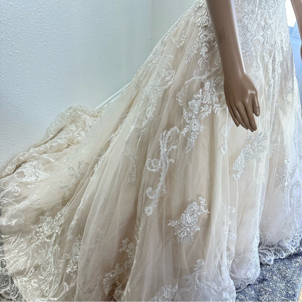 Allure Bridals Gown 9413 champagne ivory size 12 sweetheart princess - Picture 7 of 17